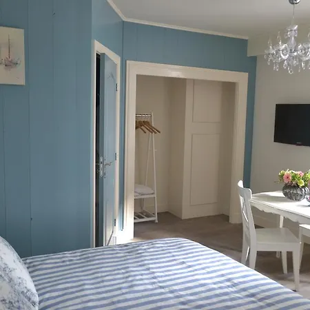 Bed & Breakfast Studio Rose 'n Tree Monnickendam